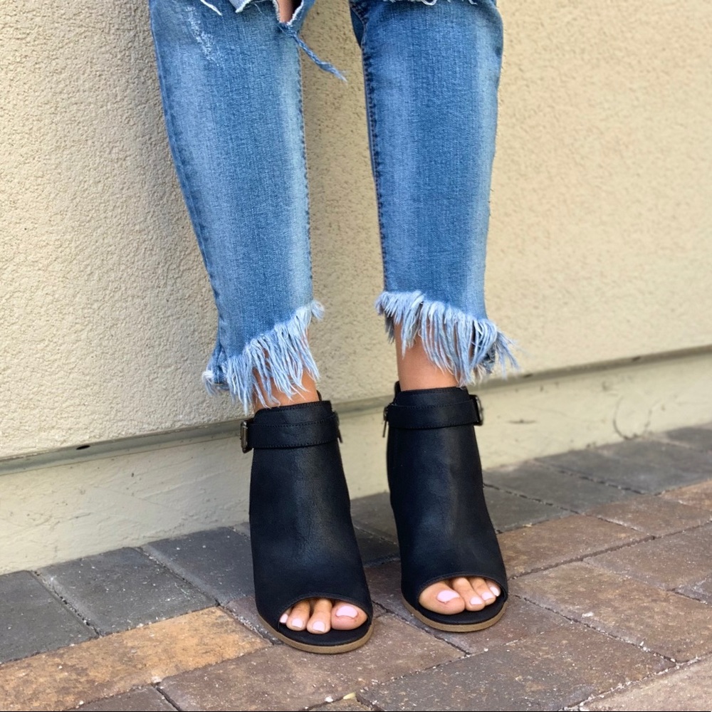 BLACK Peep Toe Open Side Chunky Heel Ankle Bootie - Picture 7 of 8